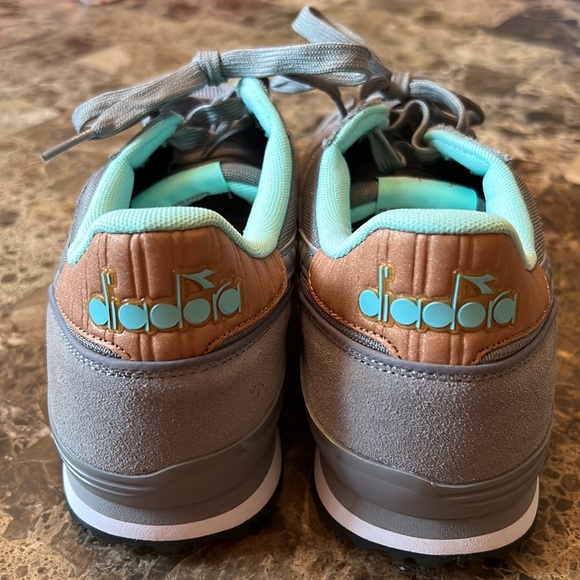 NWOT-Womans Diadora Tennis Shoe - Picture 2 of 6